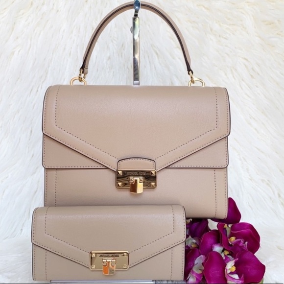 Michael Kors Handbags - 🎉FINAL SALE🎉NWT Michael Kors Satchel & Wallet